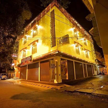 Roses Inn Fortkochi Exteriér fotografie